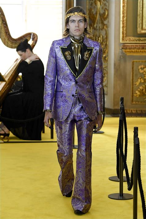 gucci cruise 2018 men& 39|Gucci Cruise 2018 Men's Runway Collection.